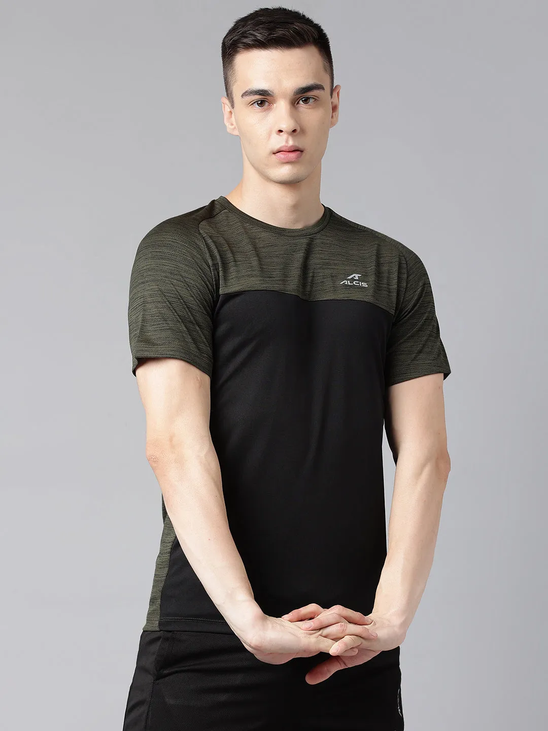 Alcis Men's Olive & Black Colour-Blocked Anti-Static Drytech  Slim-Fit Training Tee