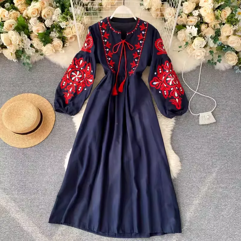 Bohemian Embroidered Flowers Round Neck Dress Pleated Loose Summer Dress 1003