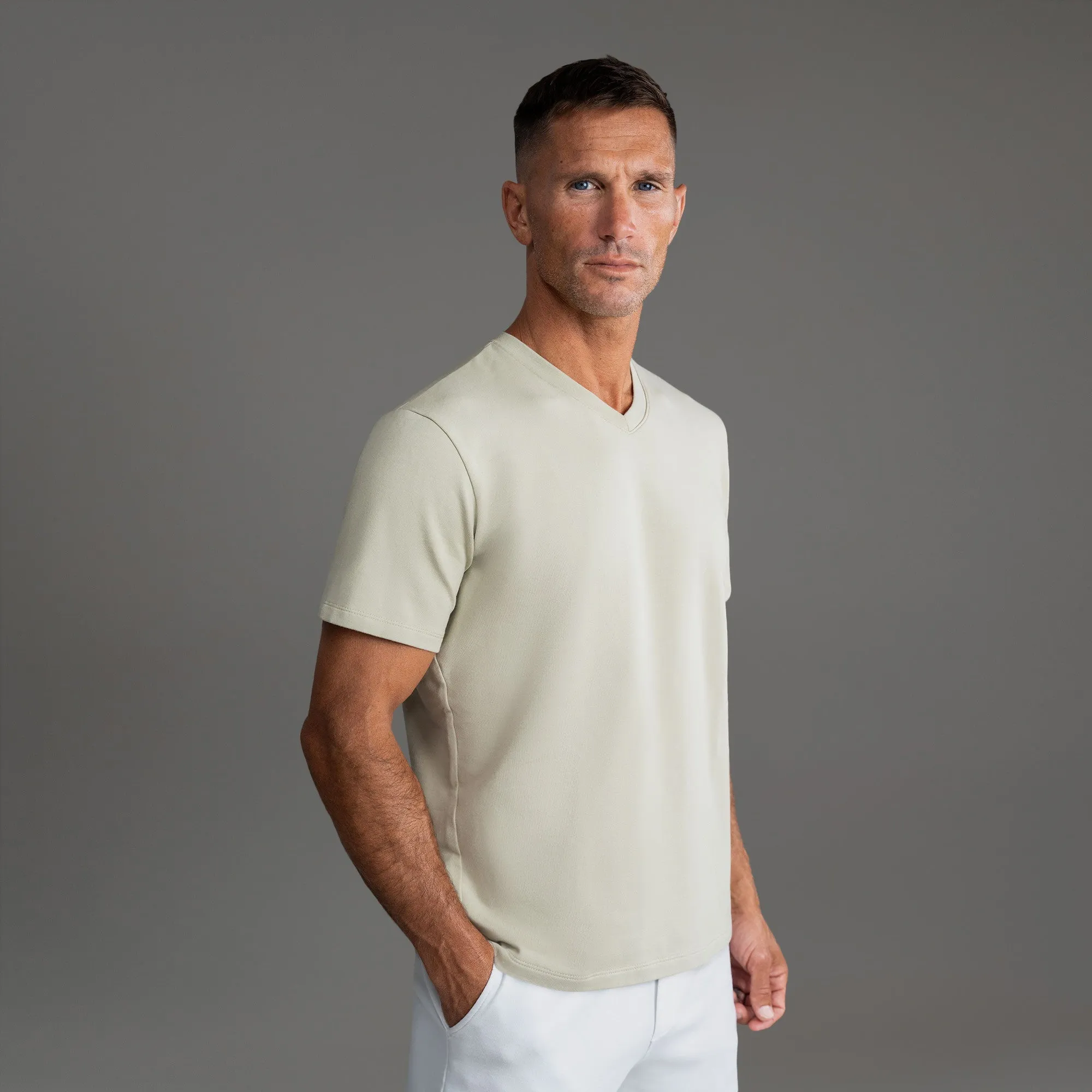 Cumulus V-Neck T-Shirt - Tailored