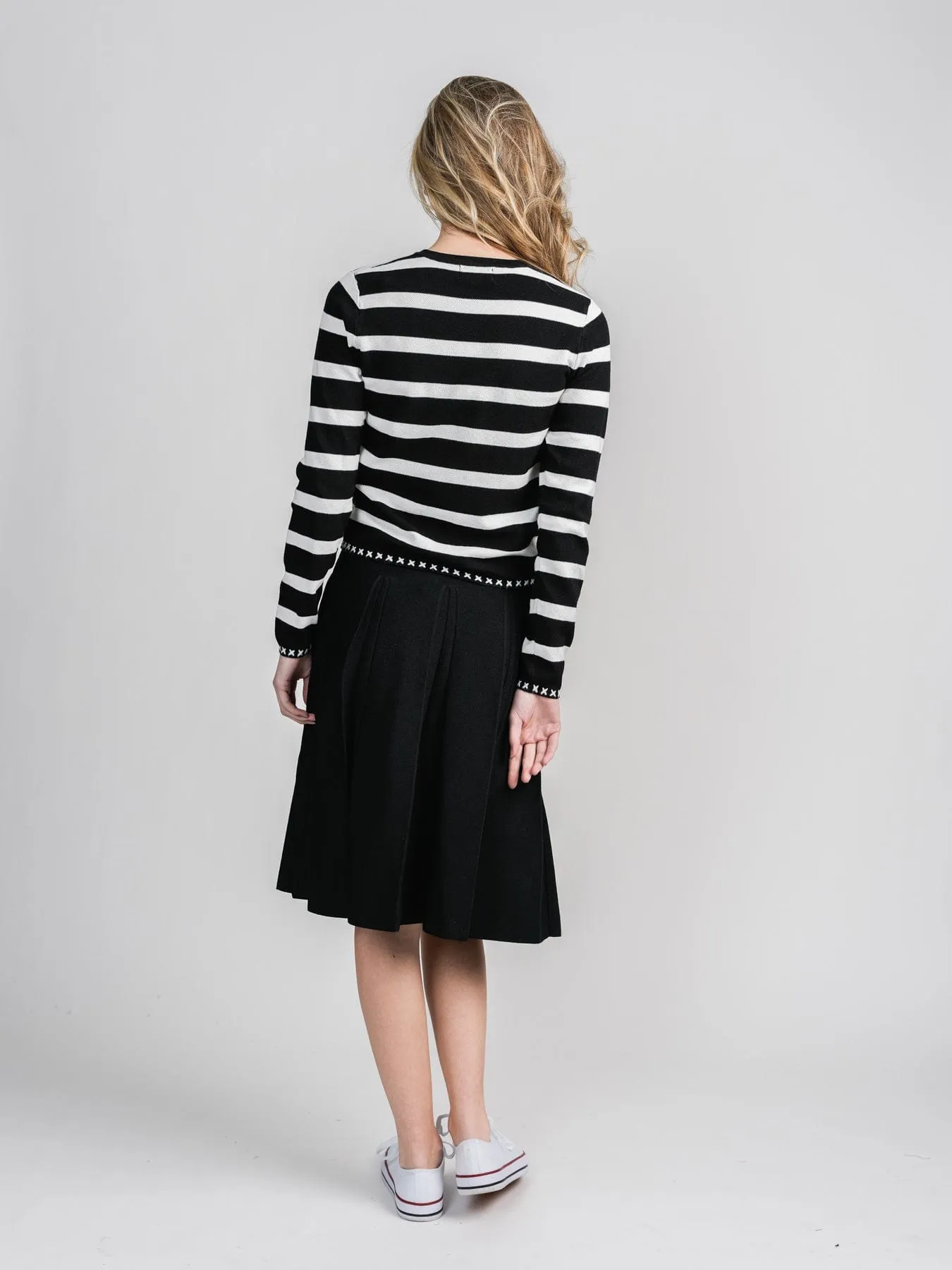 KNIT PLEATED SKIRT (24")-BLACK