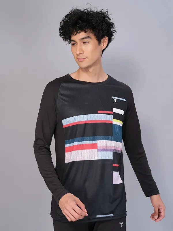 Men Geometric Slim Fit Crew Neck T-shirt with TECHNO COOL