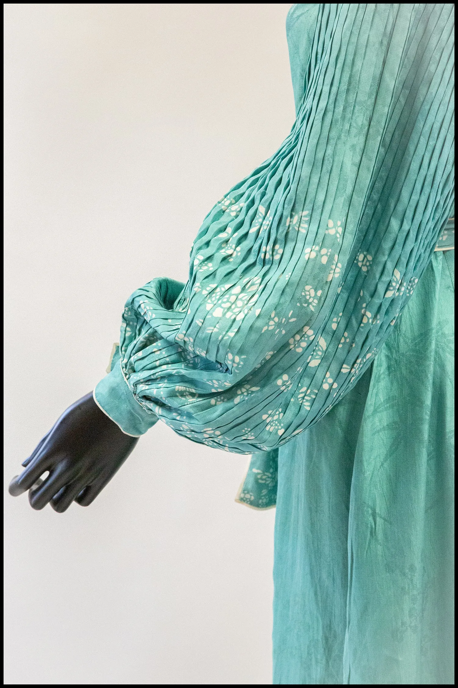 Vintage 1930s Jade Green Silk Damask Chinese Gown