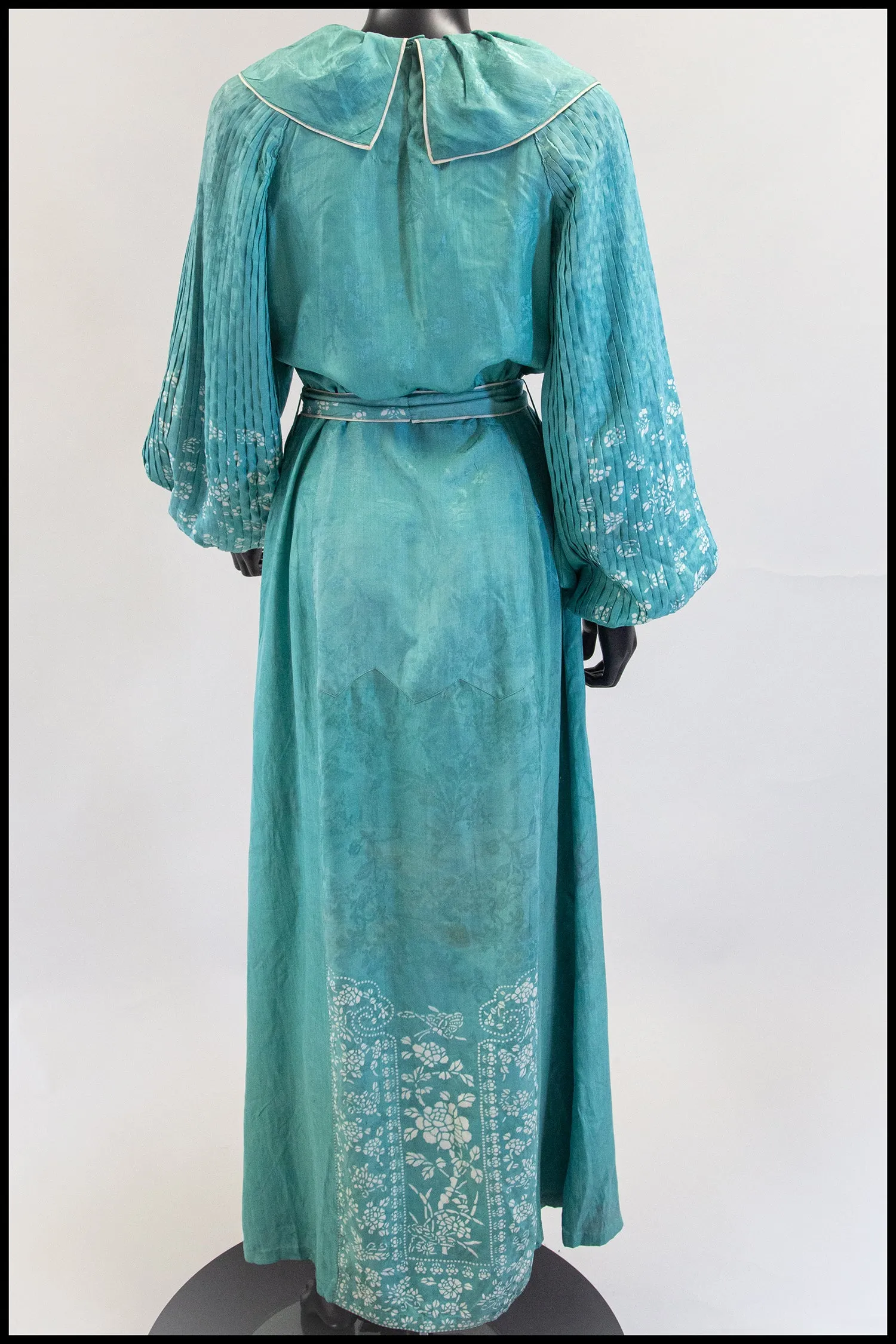 Vintage 1930s Jade Green Silk Damask Chinese Gown