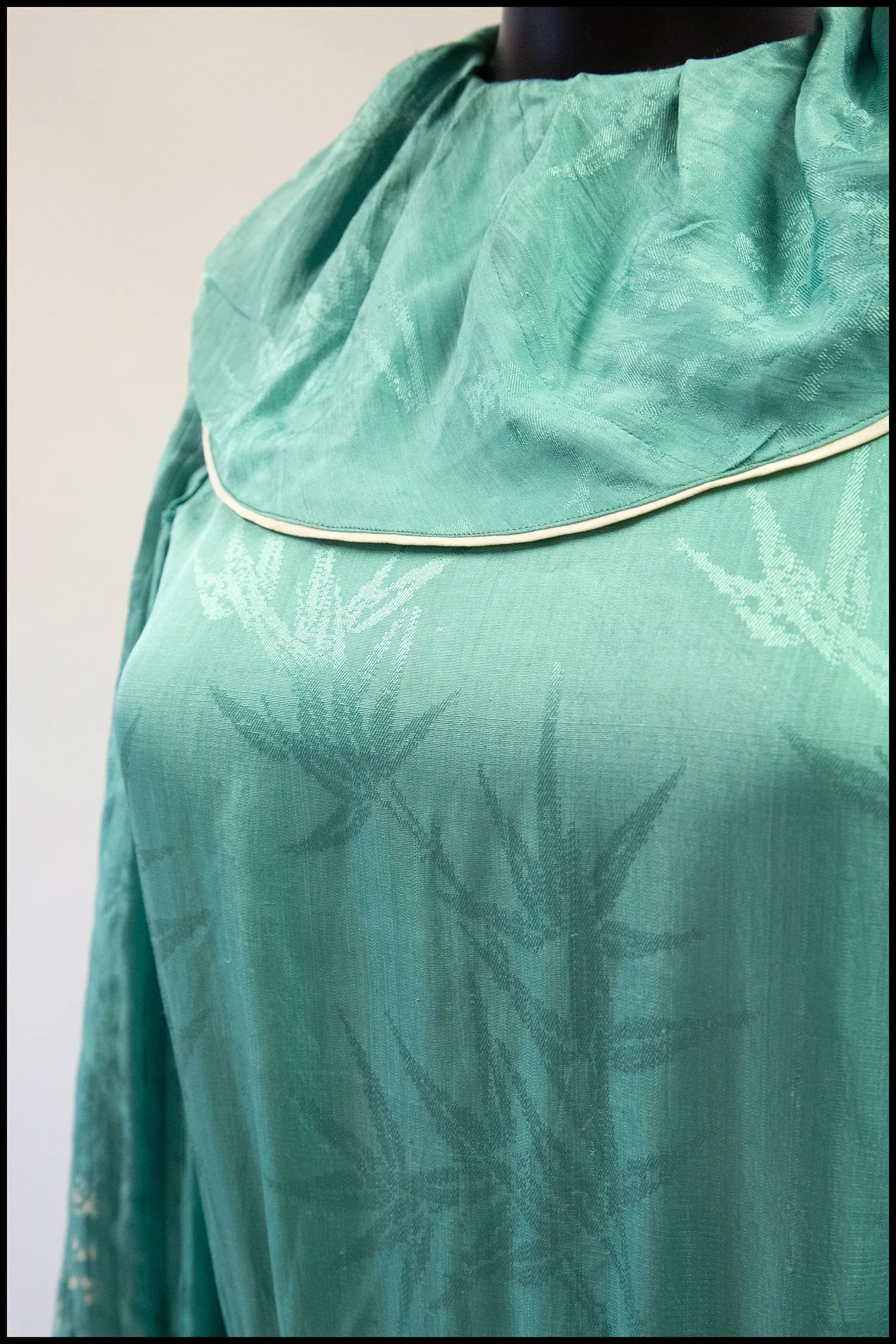 Vintage 1930s Jade Green Silk Damask Chinese Gown